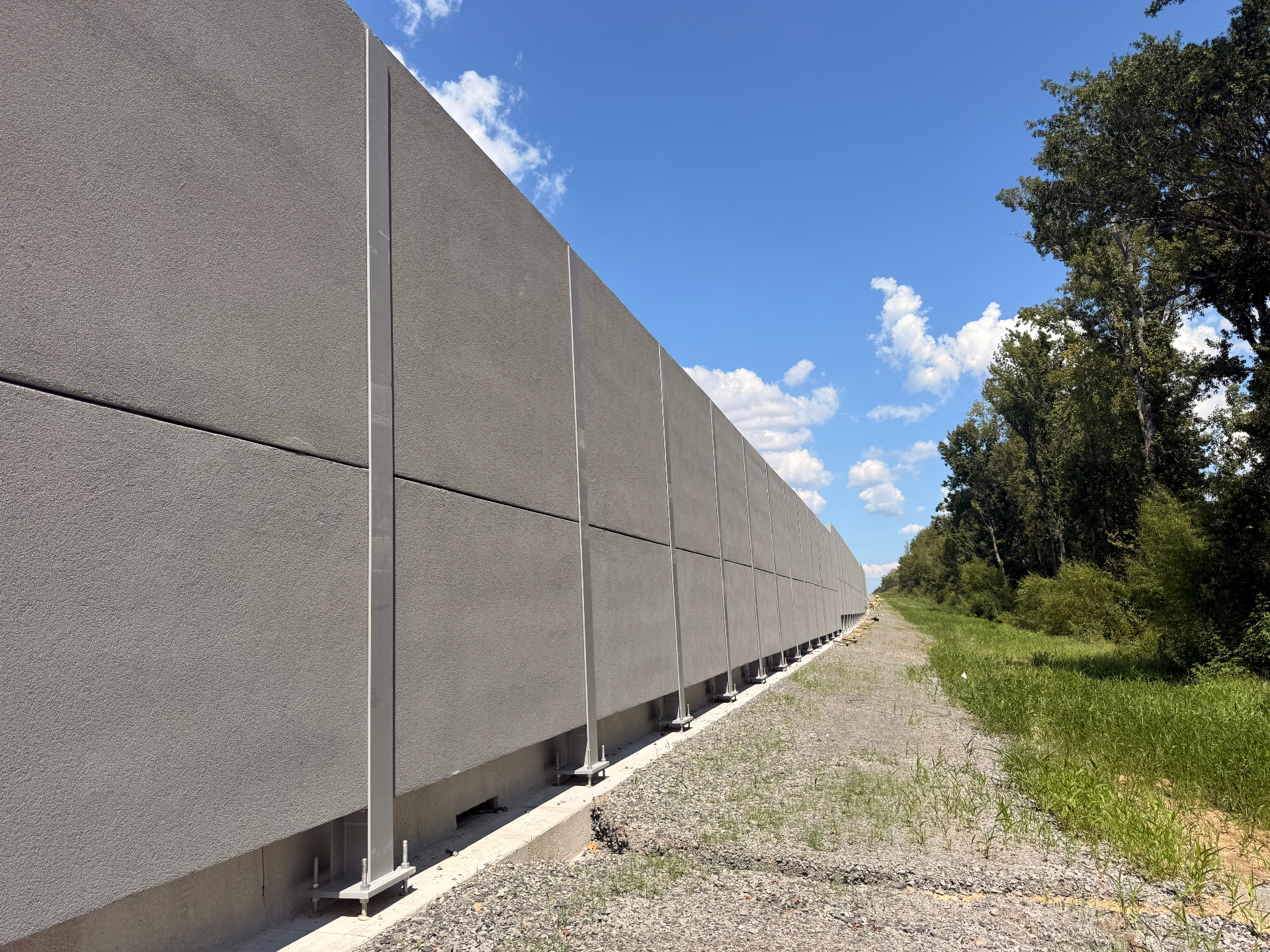 NWB noise wall panels on the Arkansas project — photo 2