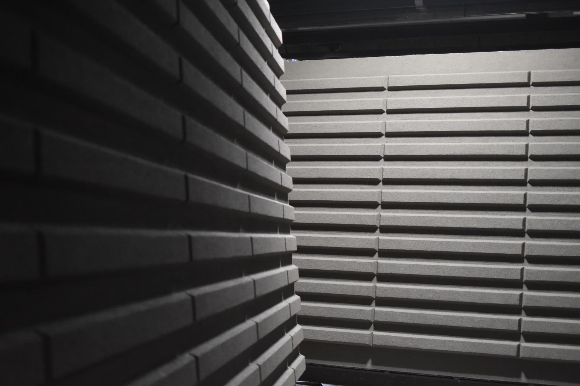 The cost of weight in a noise wall package